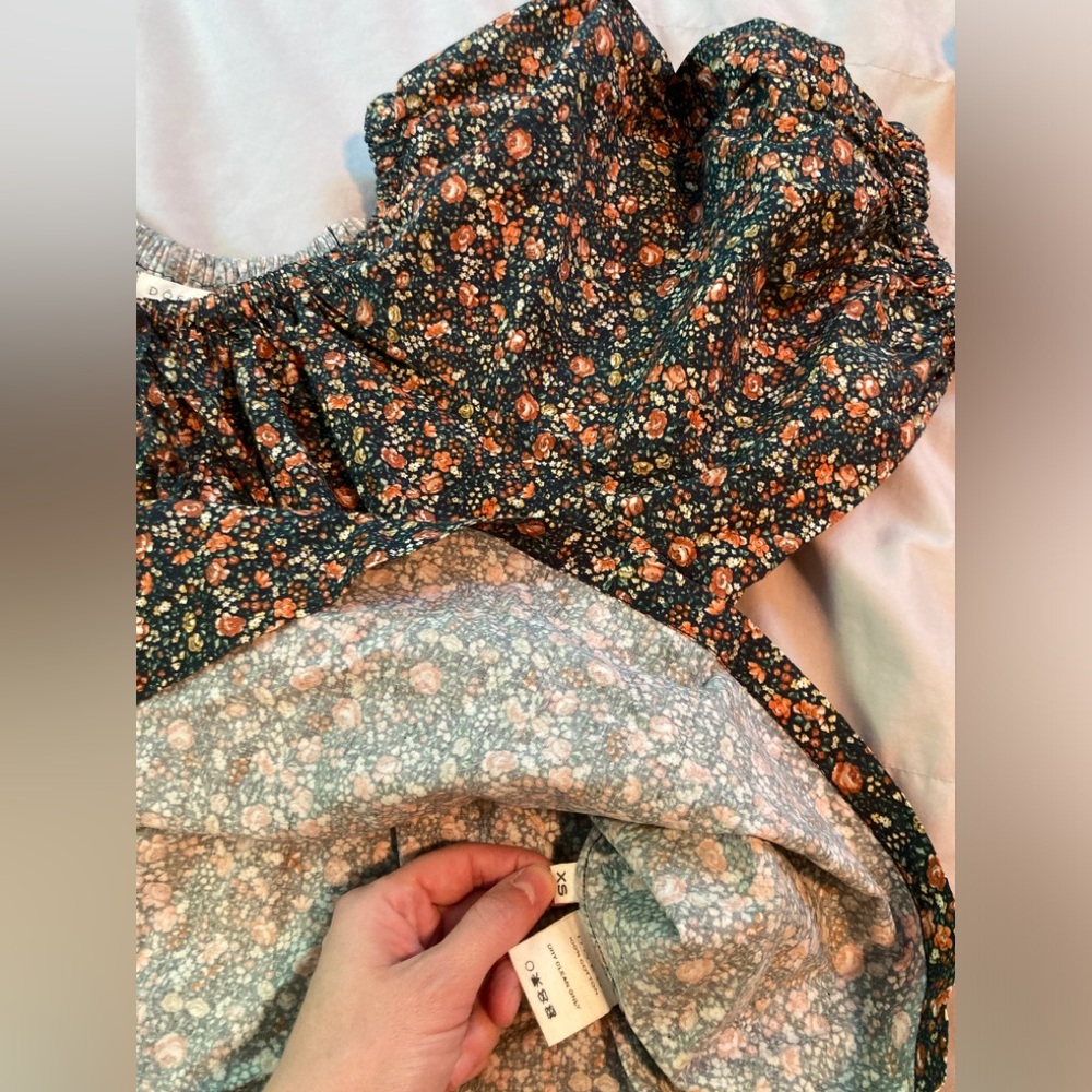 Doen Black Floral Puff-Sleeve Blouse - Picture 4 of 15
